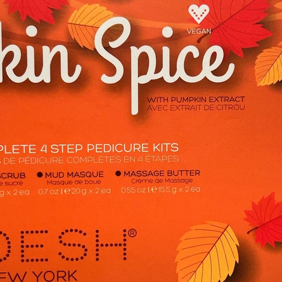 ✨HOST PICK✨ 💦 Innovative Voesh Pedi in a Box Deluxe 4 Step Kits - Pumpkin Spice - Picture 12 of 14